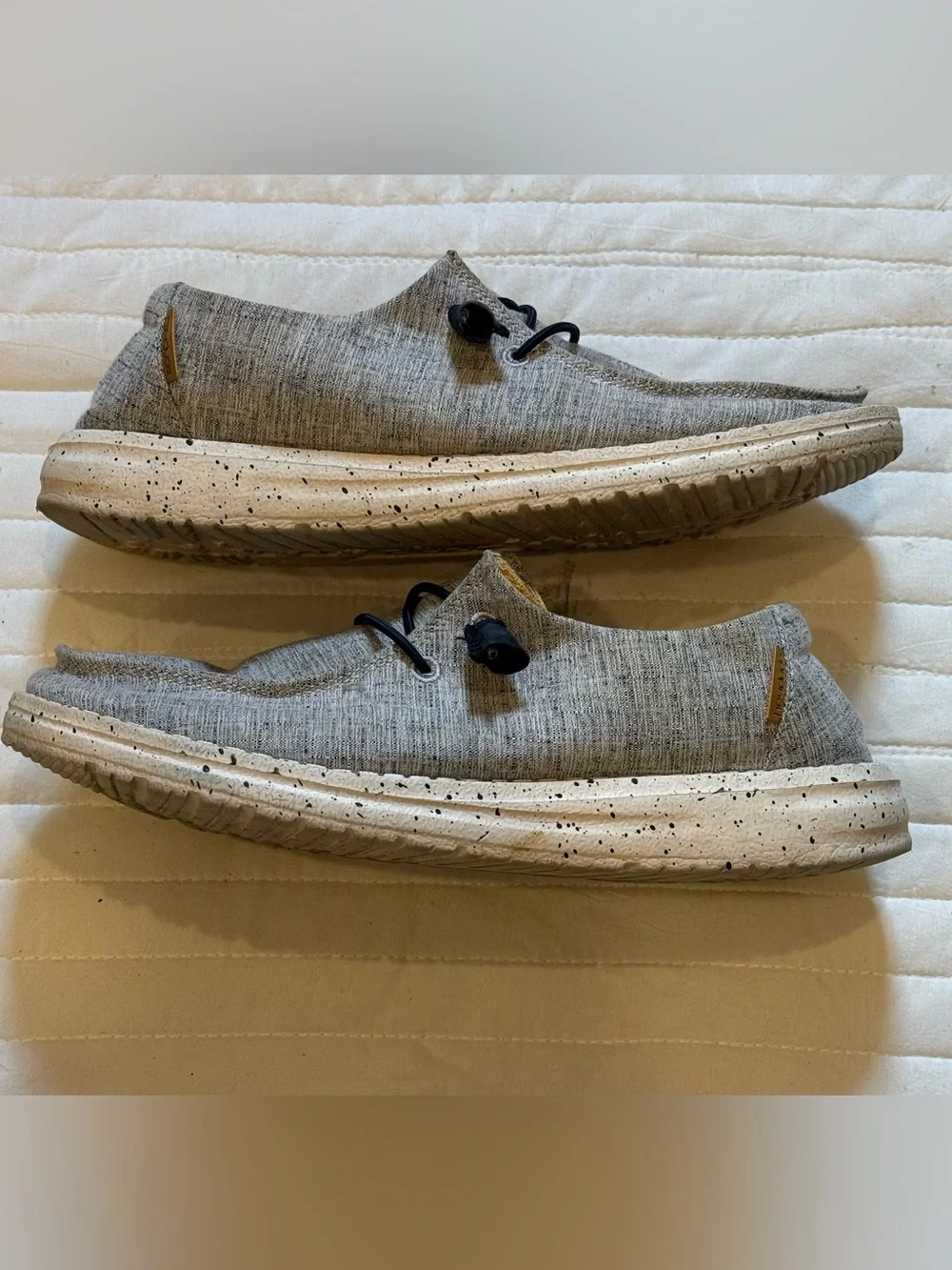 Hey Dude Wendy Chambray White Blue Slip-On Lightweight Comfy Shoes Women Size 7